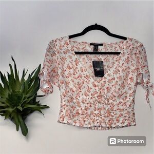 NWT Floral Crop Top with Tie Sleeves Medium